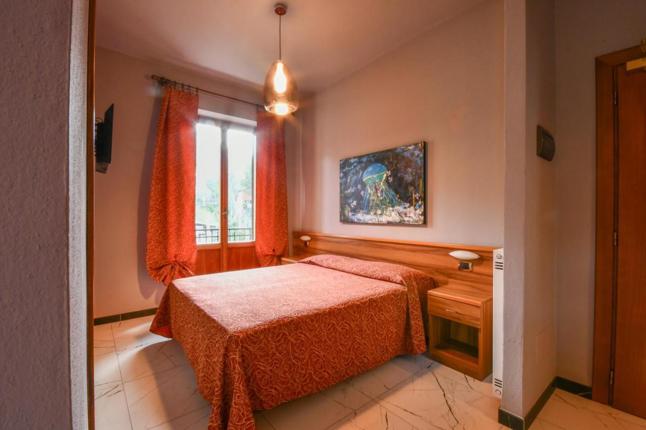 Hotel Residence Paradiso モネーリア 部屋 写真