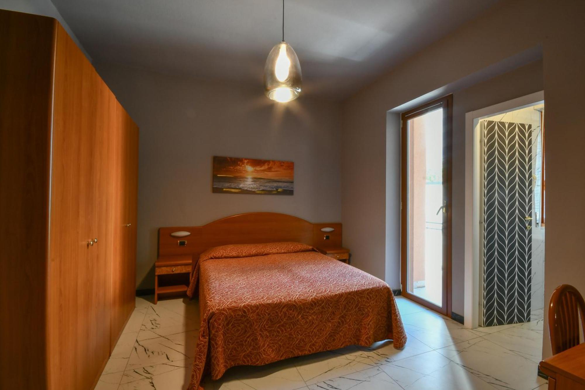 Hotel Residence Paradiso モネーリア 部屋 写真