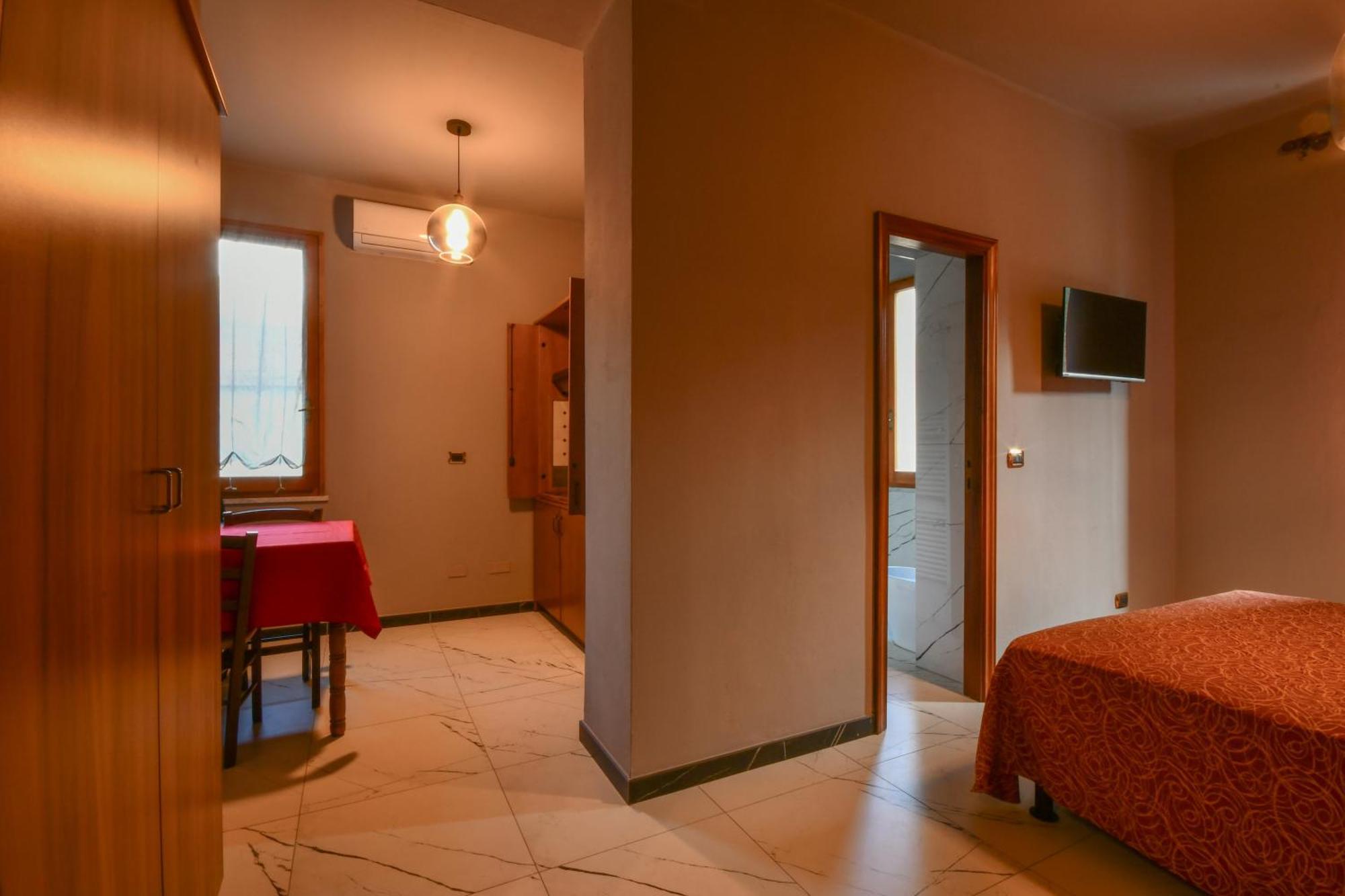 Hotel Residence Paradiso モネーリア 部屋 写真