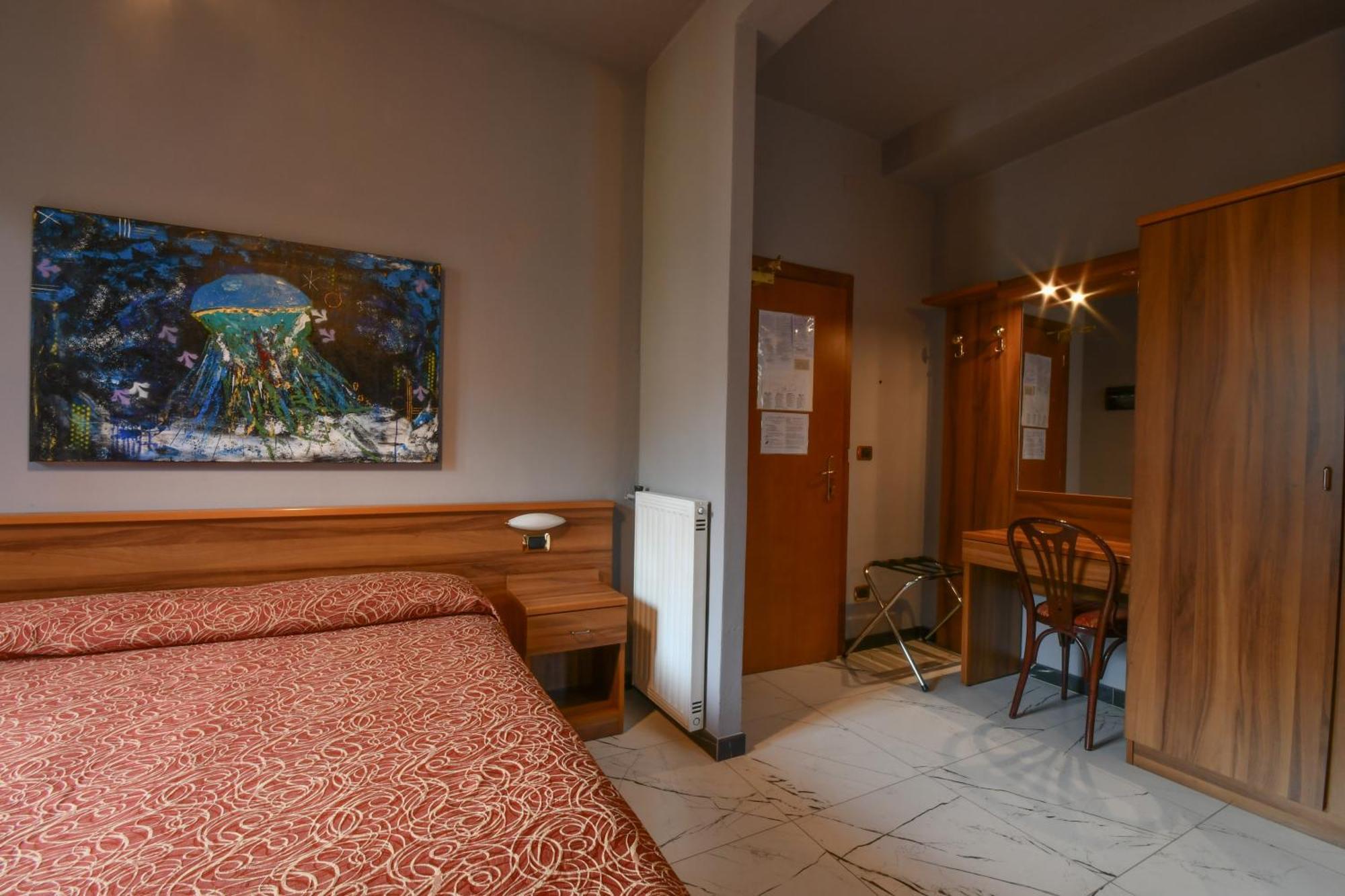 Hotel Residence Paradiso モネーリア 部屋 写真