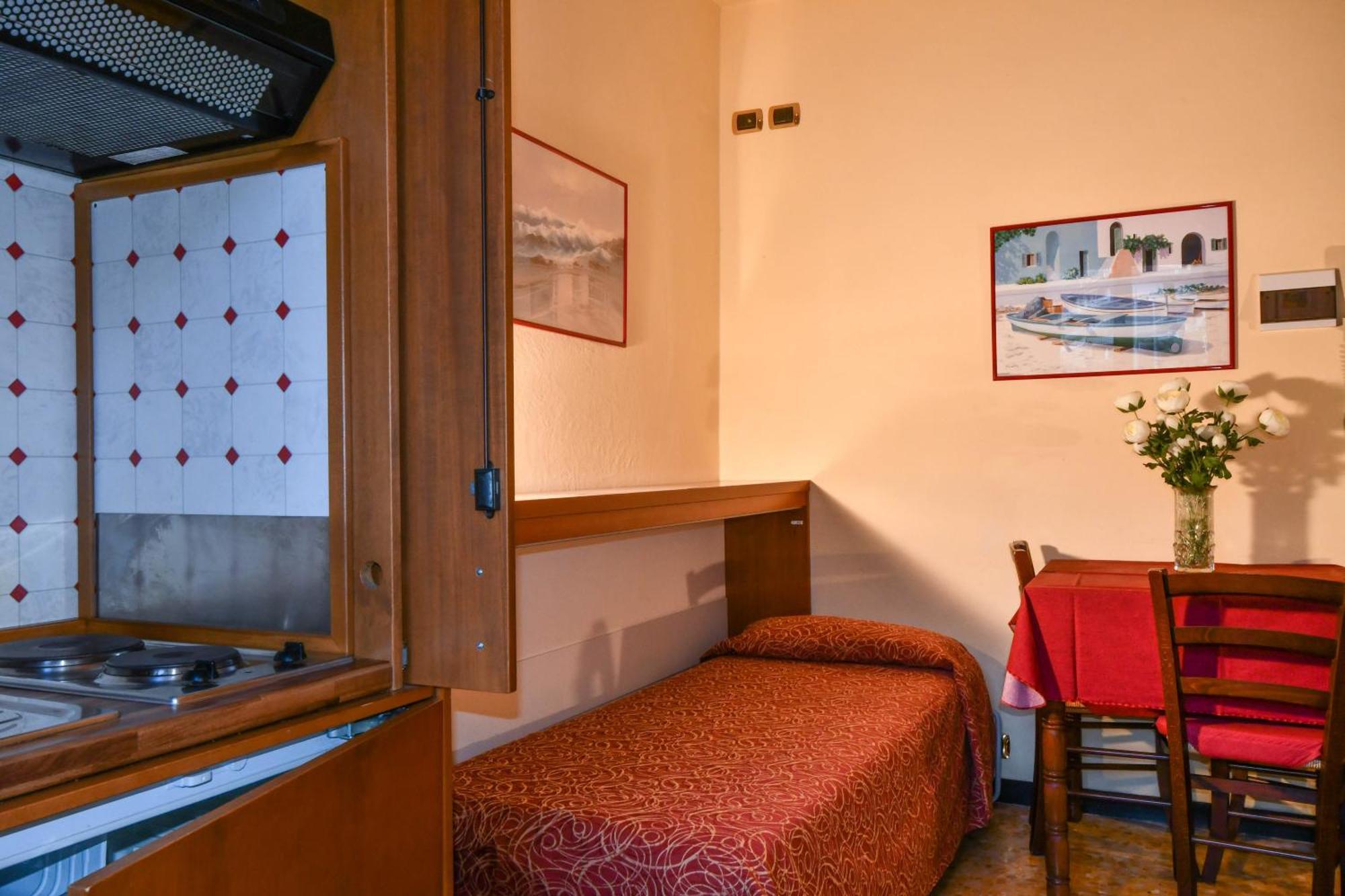Hotel Residence Paradiso モネーリア 部屋 写真