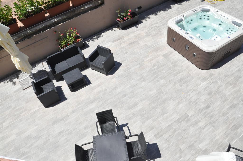Hotel Residence Paradiso モネーリア エクステリア 写真
