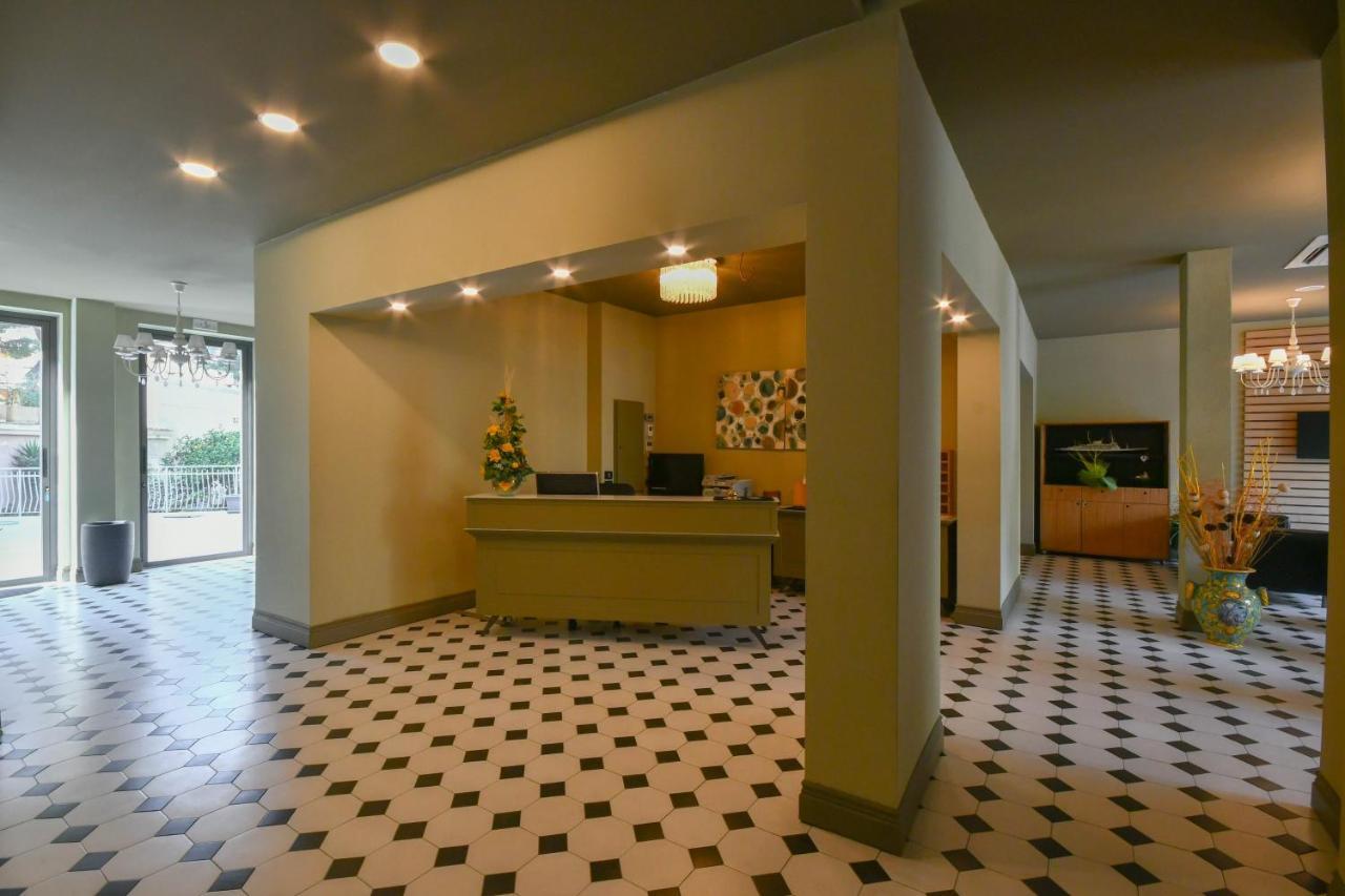 Hotel Residence Paradiso モネーリア エクステリア 写真